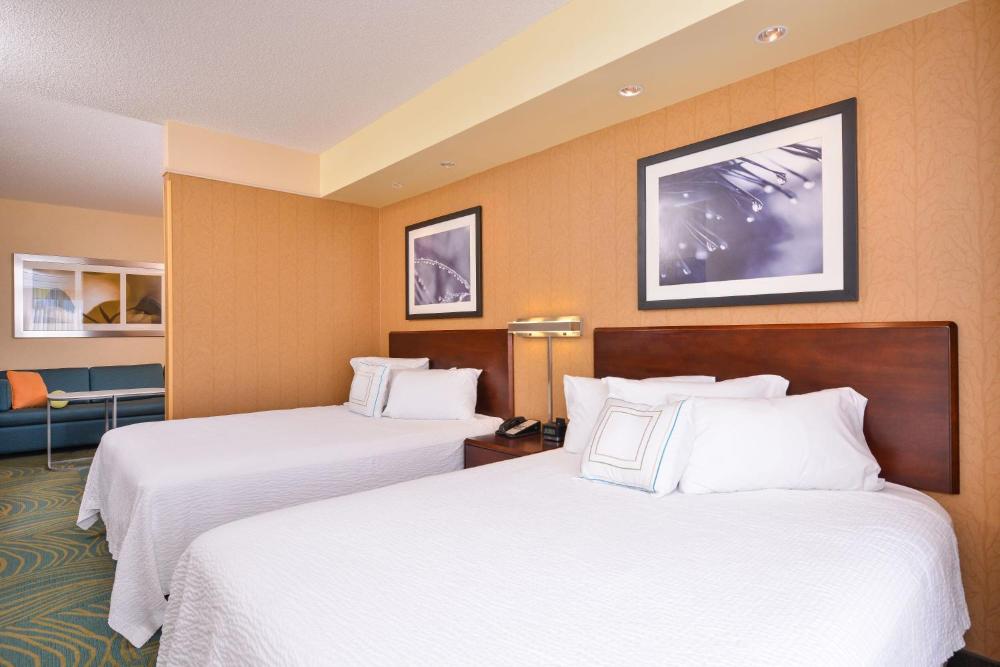 Queen Studio with Two Queen Beds interior